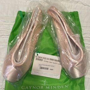 Size 10.5 Med Gaynor Minden Ballet Pointe Shoes